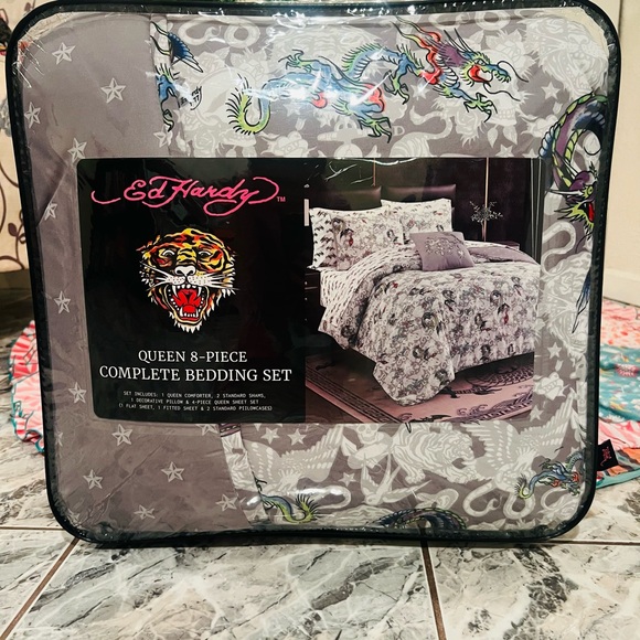 NEW Ed Hardy Gray Queen Bedding Set